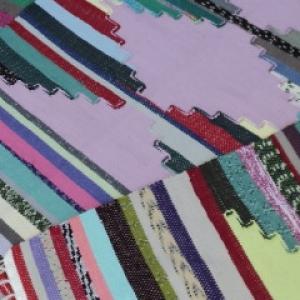 Beira cama de malha geométrico 75x150cm colorido Ref.057