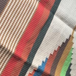 Tapete de fio geométrico colorido 1,5x2m Ref.006