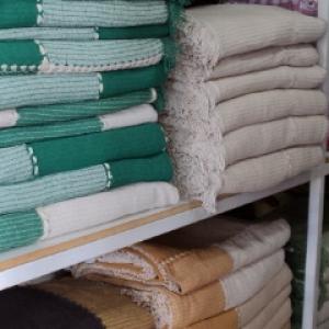 Colcha de algodão modelo bainha solteiro e king Ref.074