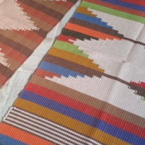 Beira cama fio de algodão modelo geométrico 80×1,50cm Ref.012